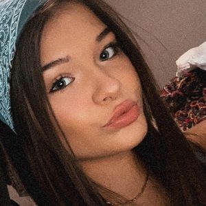 Meet your Posher, Ava